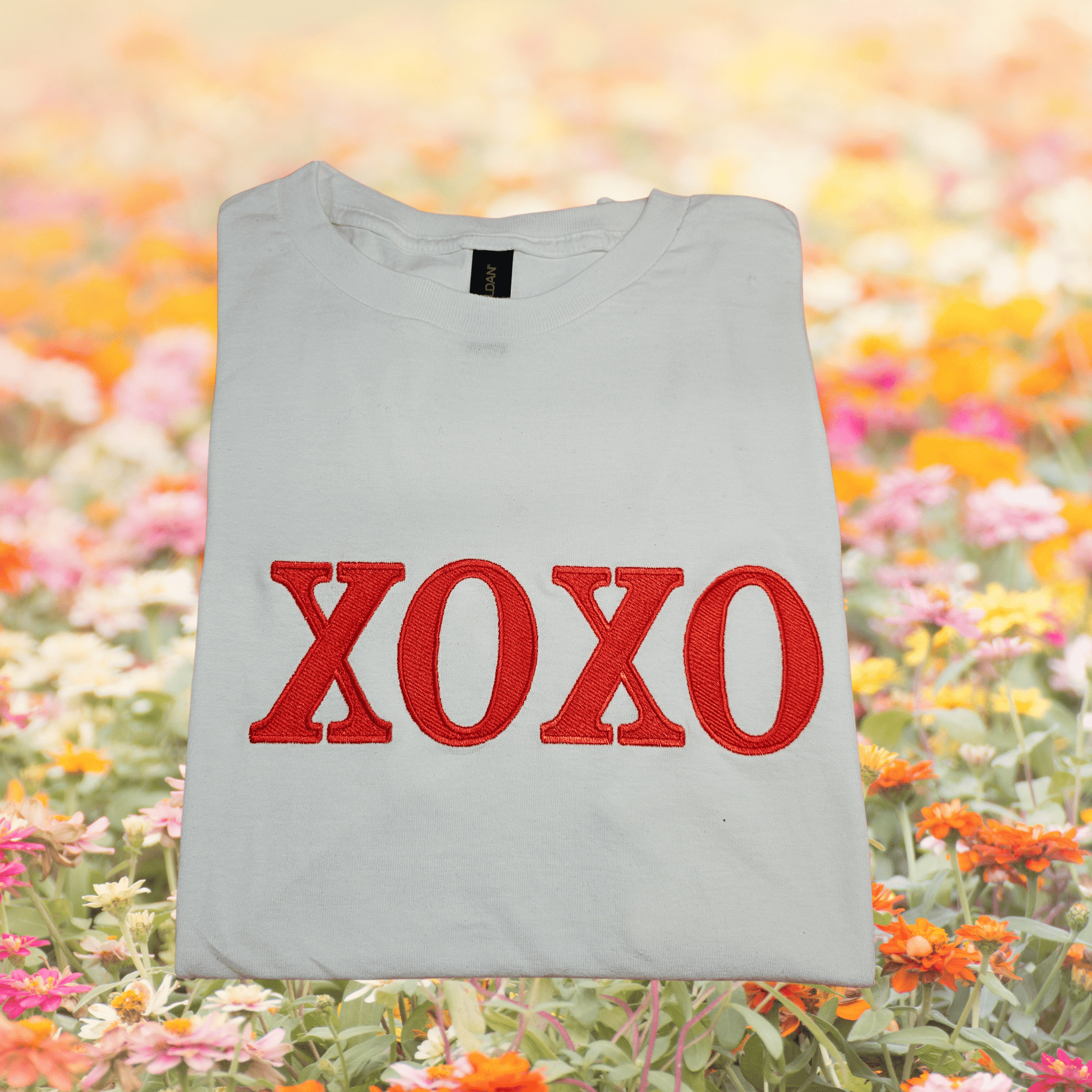 XOXO t-shirt - Pine Needle Embroidery