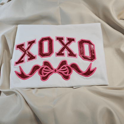 XOXO with Bow t-shirt - Pine Needle Embroidery